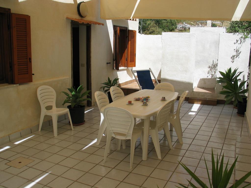 La Torretta Villa Favignana Room photo